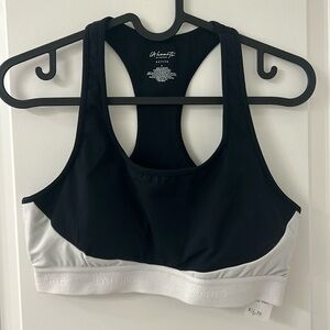 NWT Sports Bra Pacsun